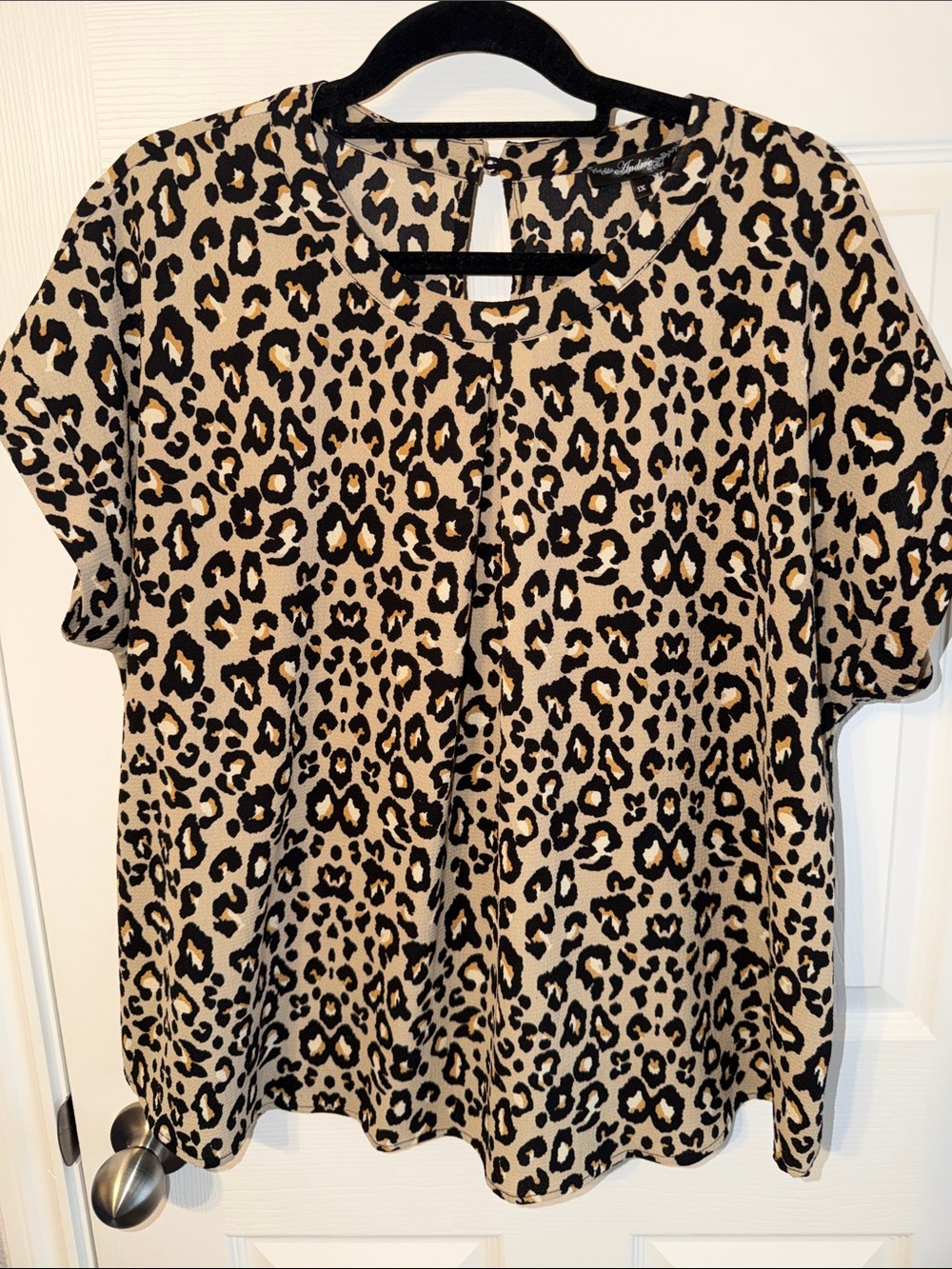 Leopard Print Short Sleeve Women's Top - Beige/Black